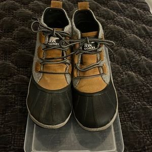 Sorel Women’s Out N About III classic boot size 7